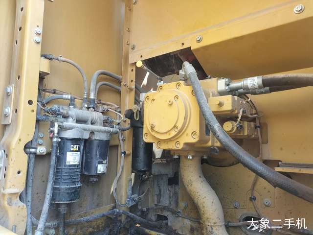 卡特彼勒 新一代Cat®323液压 挖掘机