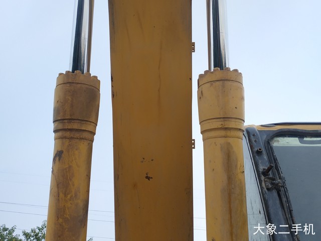 小松 PC220-8M0 挖掘机