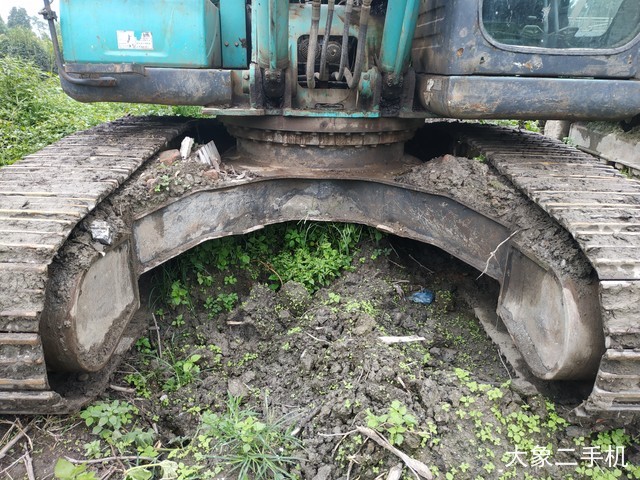 神钢 SK250-8 挖掘机