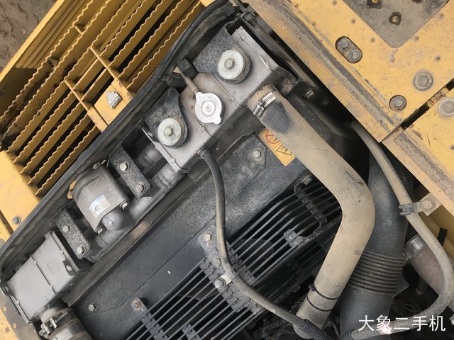 小松 PC220-8M0 挖掘机