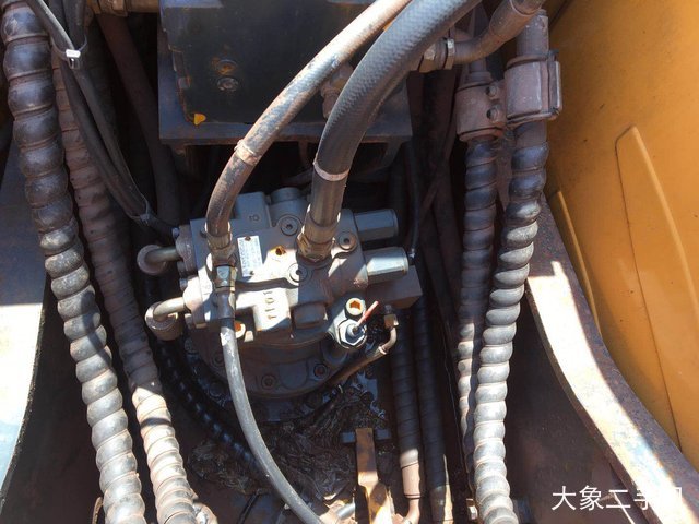 现代 R150LC-9 挖掘机