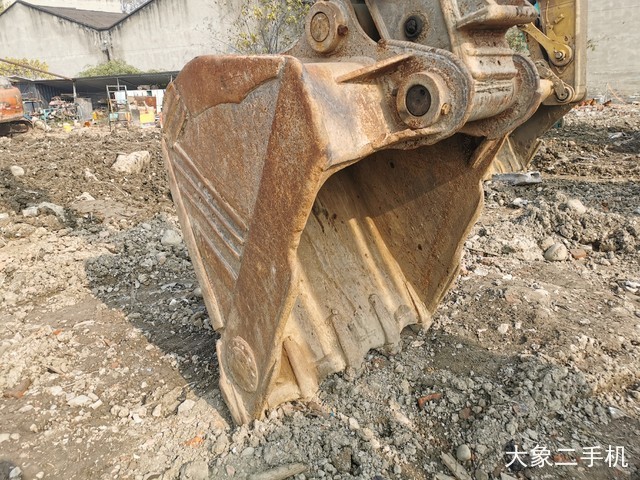 神钢 SK260LC-8 挖掘机