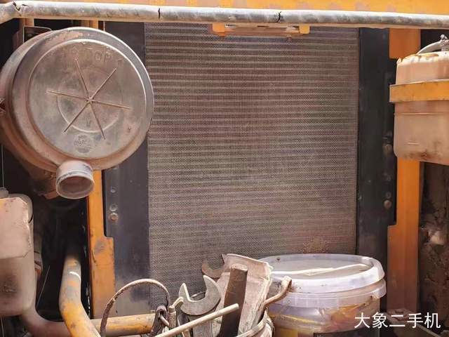 三一重工 SY135C-8 挖掘机