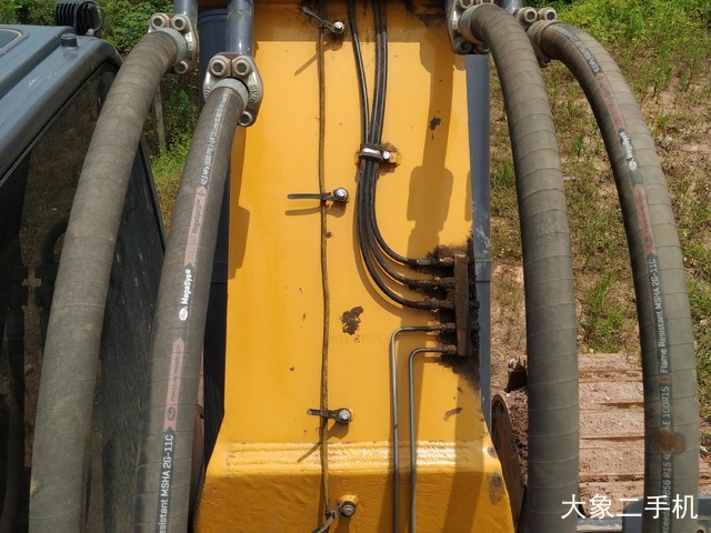 徐工 XE470D 挖掘机