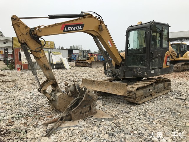 雷沃重工 FR60E 挖掘机