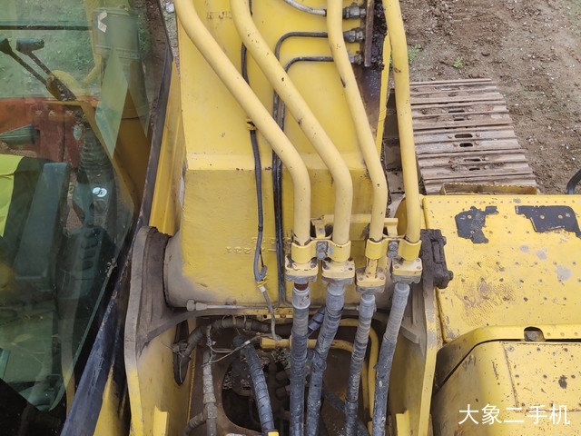 小松 PC220-8M0 挖掘机