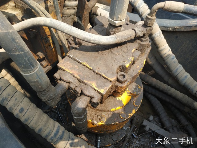 现代 R225LC-7 挖掘机