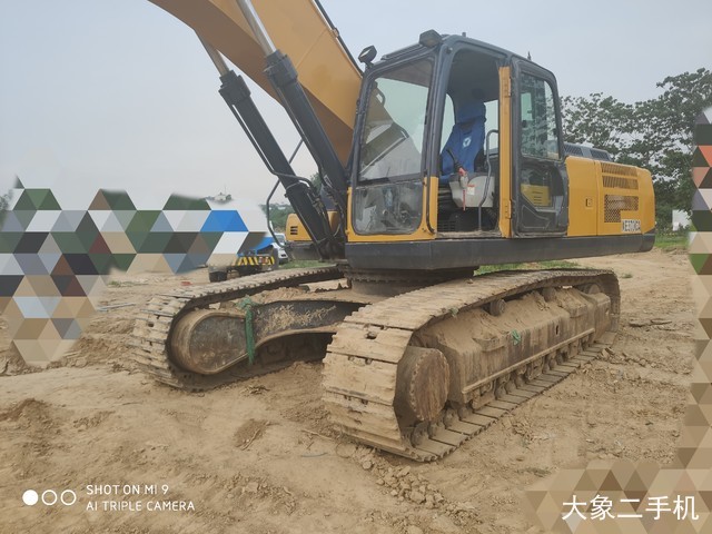 徐工 XE370CA 挖掘机
