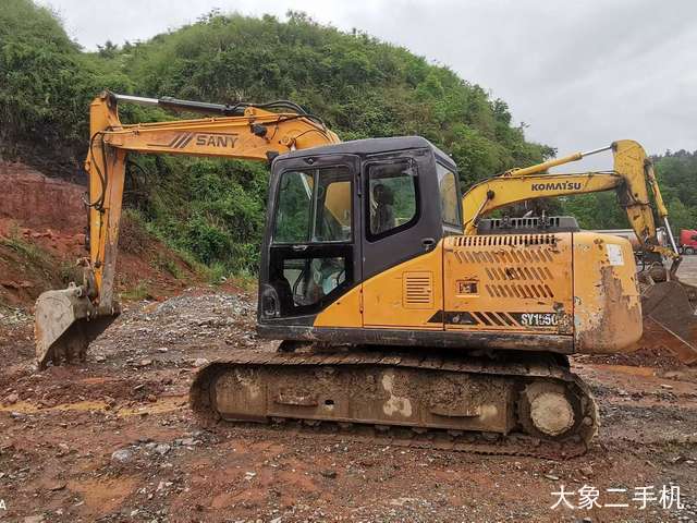 三一重工 SY135C-8 挖掘机