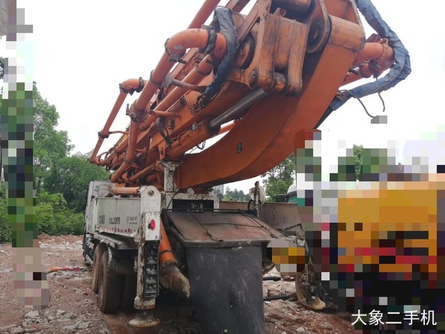 中联重科 ZLJ5413THB125-49 泵车