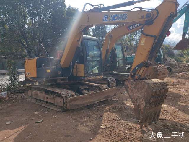 徐工 XE80D 挖掘机