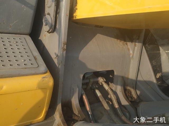 徐工 XE370CA 挖掘机