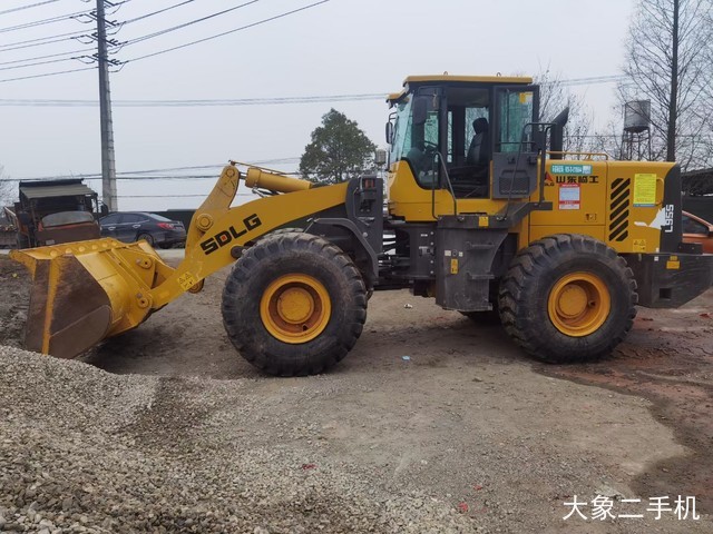 山东临工 L955F 装载机
