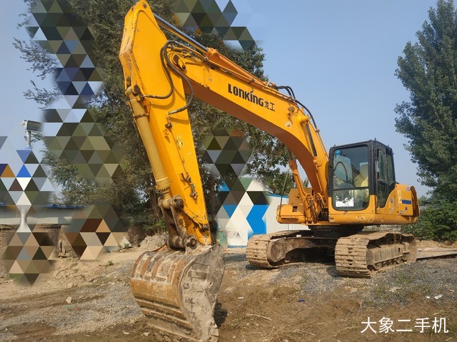 龙工 LG6215 挖掘机