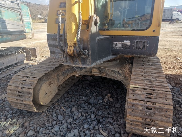山东临工 E660F 挖掘机