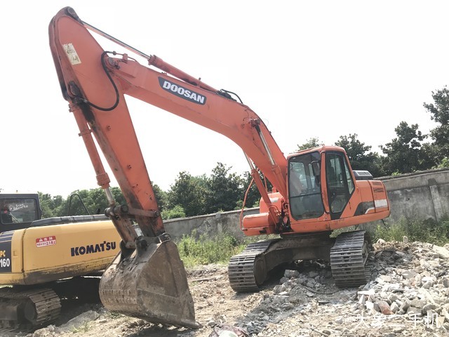 斗山 DH215-9E 挖掘机