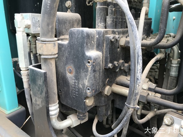 神钢 SK75-8 挖掘机