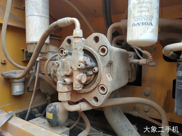 沃尔沃 EC220DL 挖掘机