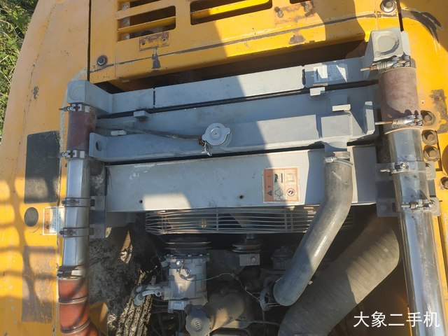 龙工 LG6235 挖掘机