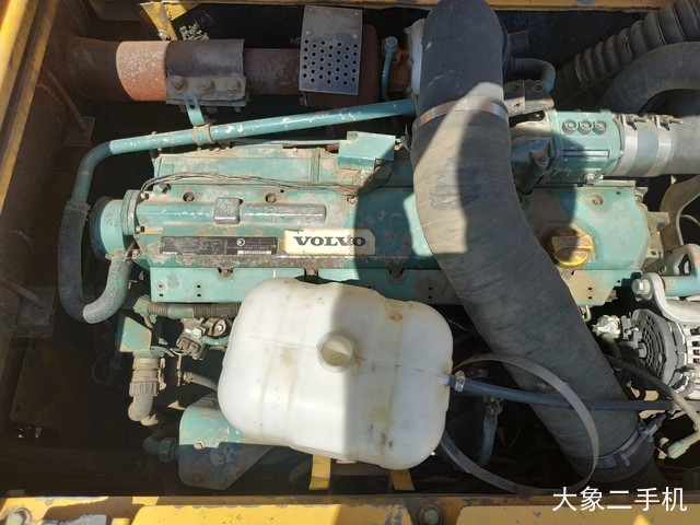 沃尔沃 EC290BLC 挖掘机