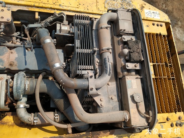 小松 PC200-8 挖掘机