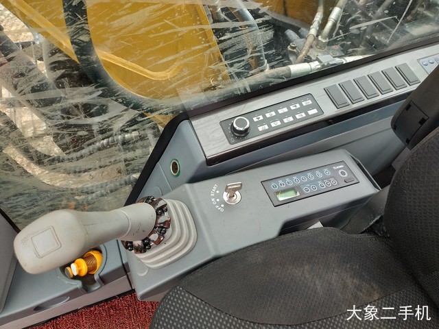 徐工 XE135D 挖掘机