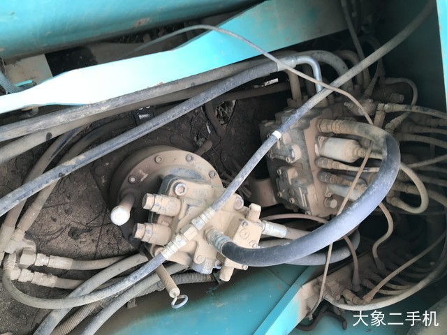 神钢 SK210LC-8 挖掘机