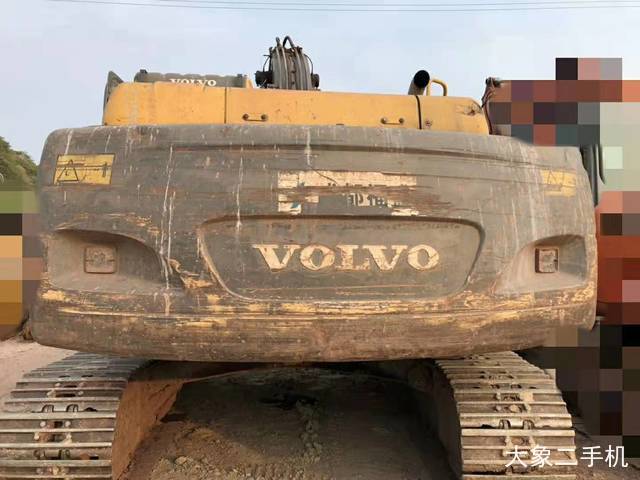 沃尔沃 EC210BLC 挖掘机