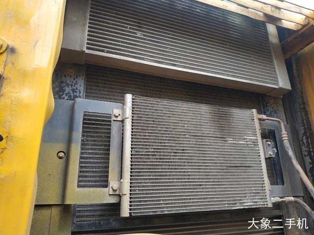 徐工 XE335C 挖掘机