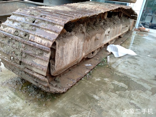 凯斯 CX300B 挖掘机