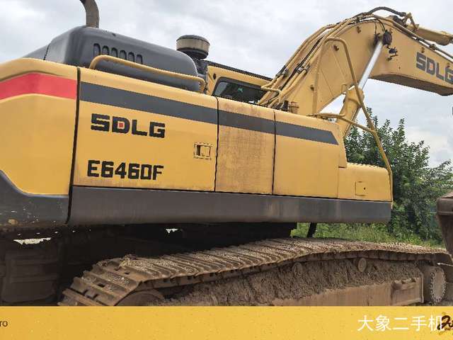 山东临工 E6400F 挖掘机