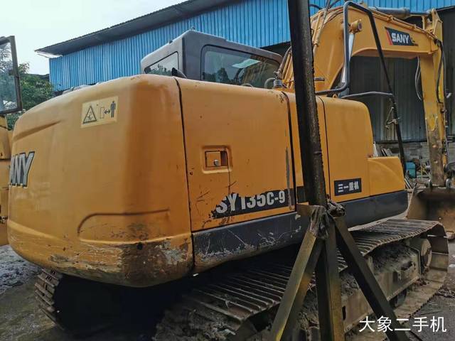 三一重工 SY135C 挖掘机