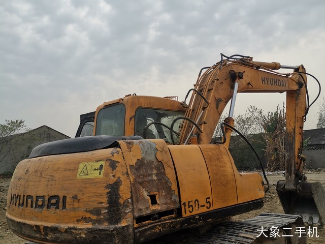 现代 R130W-5 挖掘机