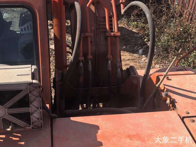 斗山 DH220-5 挖掘机