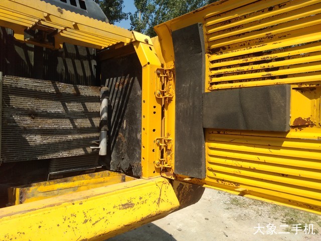 小松 PC240LC-8 挖掘机