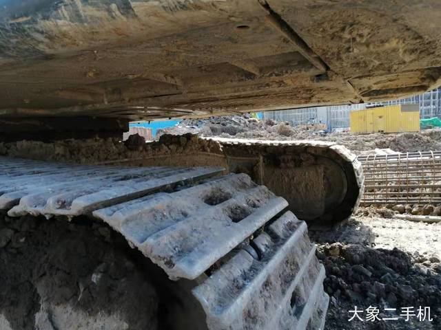 现代 R275LC-9T 挖掘机