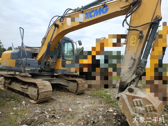 徐工 XE135D 挖掘机