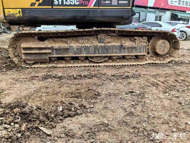 三一重工 SY135C 挖掘机