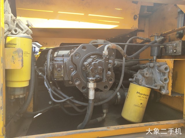 三一重工 SY215C-8 挖掘机