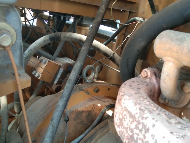 龙工 LG833B 装载机