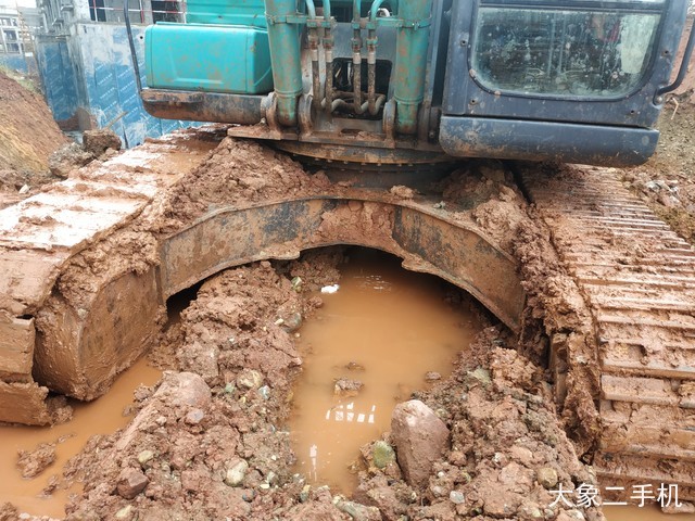 神钢 SK350LC-8 挖掘机