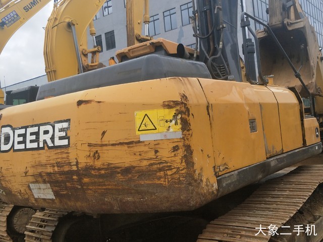 约翰迪尔 E240LC 挖掘机