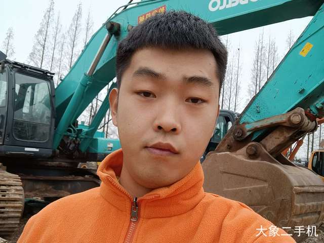 神钢 SK460-8 挖掘机