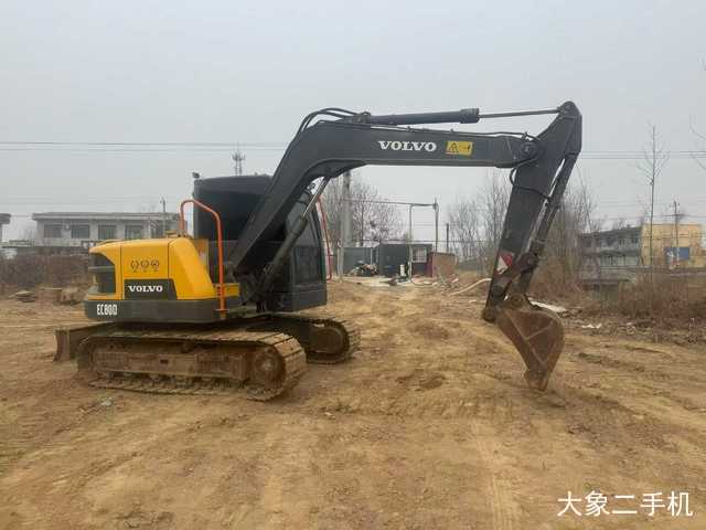 沃尔沃 EC80D 挖掘机
