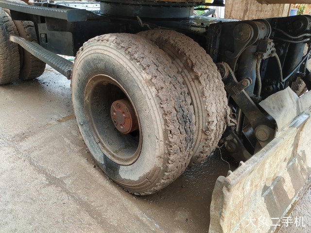 现代 R130W-5 挖掘机