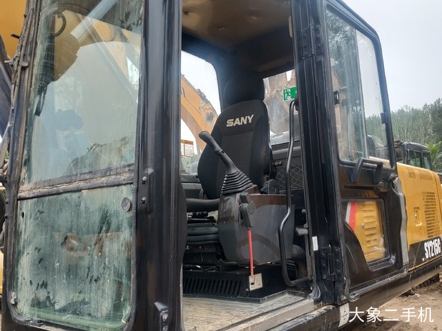 三一重工 SY215C-10 挖掘机