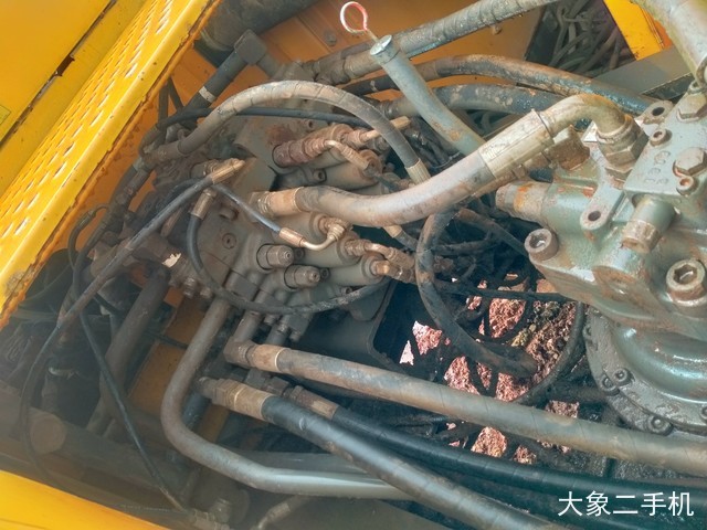 沃尔沃 EC210B 挖掘机