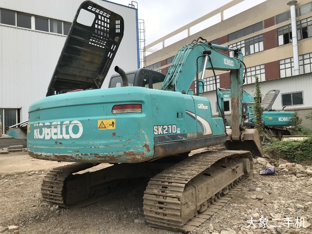 神钢 SK210LC-8 挖掘机