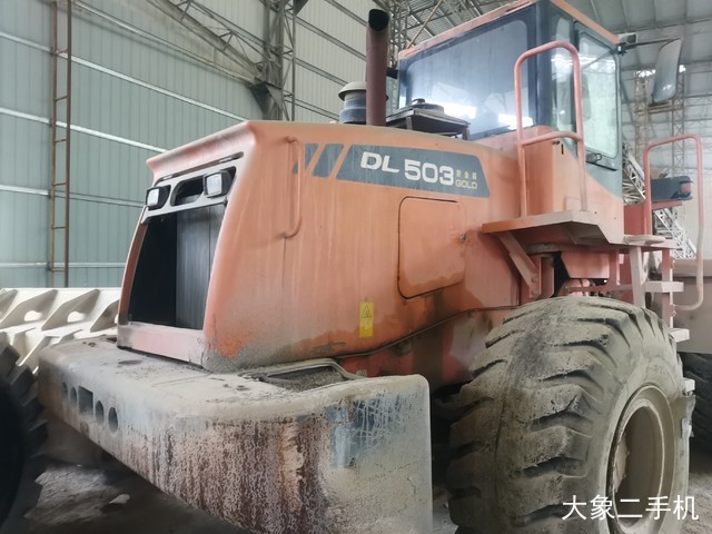 斗山 DL503 装载机