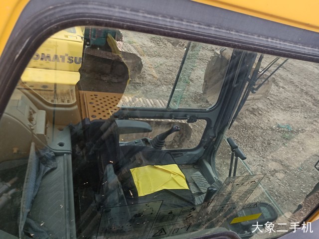 沃尔沃 EC210B 挖掘机